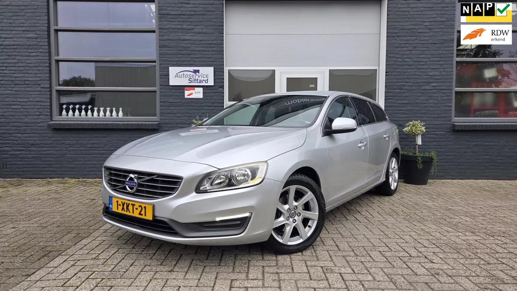 Volvo V60 1.6 T3 Momentum