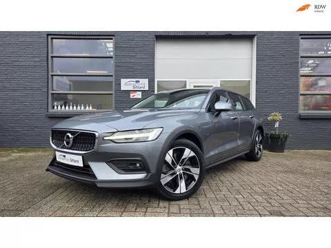 Volvo V60 Cross Country B5 AWD Pro
