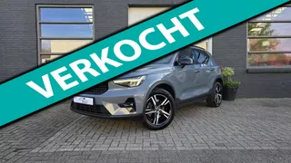 Volvo XC40 2.0 B3 Plus Dark Mild Hybride