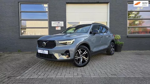 Volvo XC40 2.0 B3 Plus Dark Mild Hybride